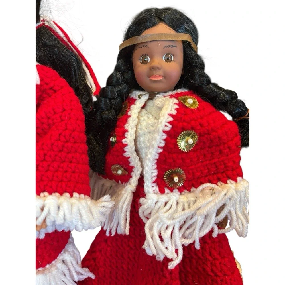 Vintage Pair Of Native American Indian Dolls Handmade Crochet Clothes Pair Hand